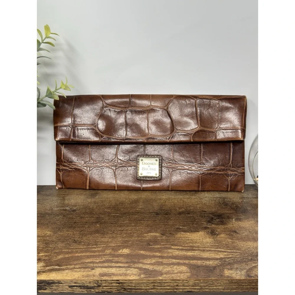 Vintage Dooney & Bourke Croc-embossed Brown Leather Clutch w/ Strap 10x5
